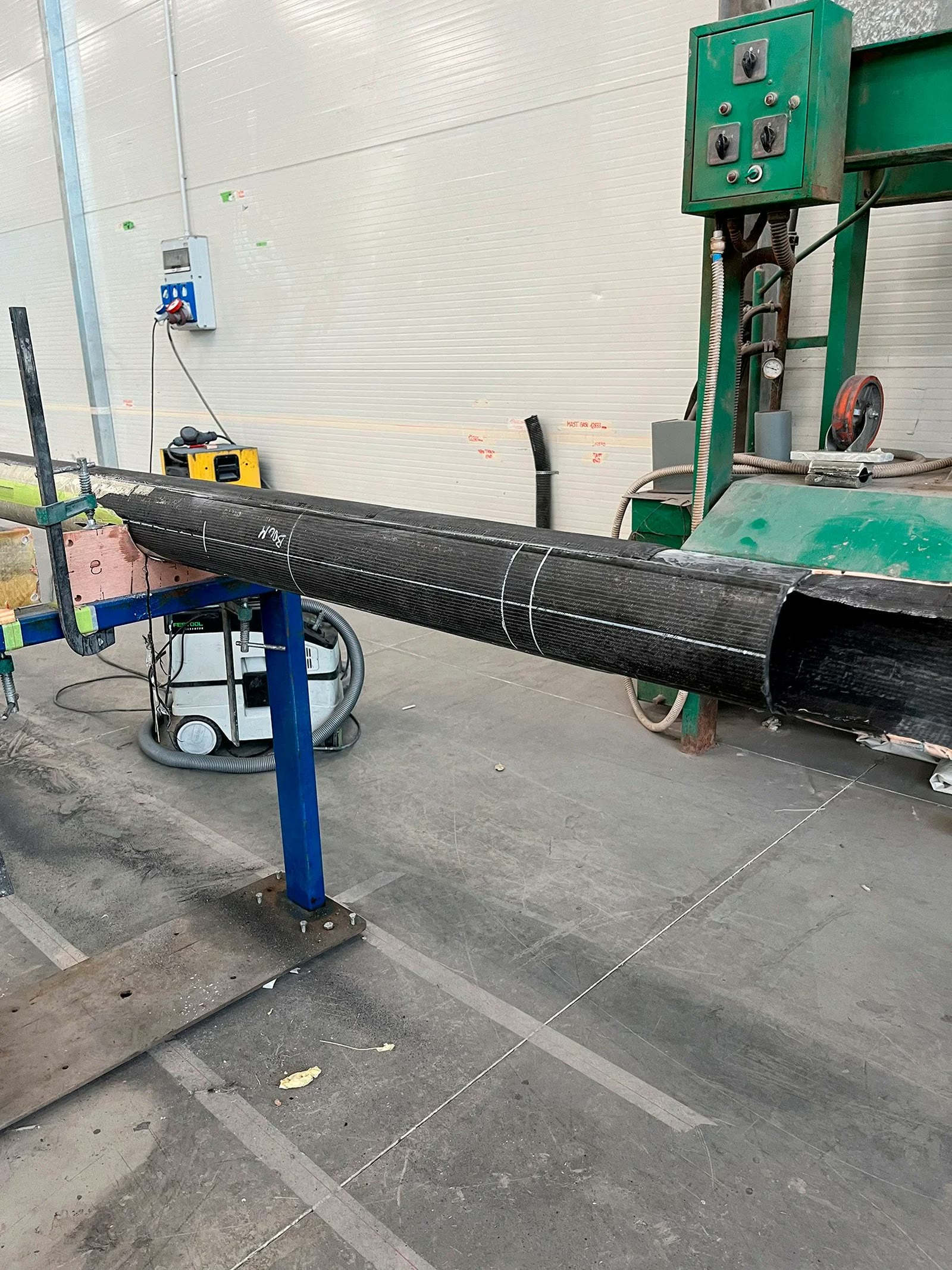 A carbon tube on the bench